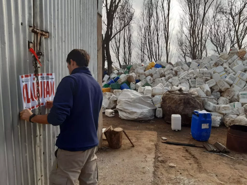 Bidones de agroquímicos vacíos en manos de irresponsables: secuestraron 5 mil envases en La Laguna
