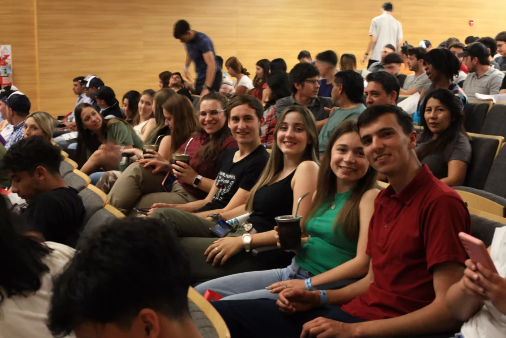 No todo está perdido: Mil estudiantes participaron del Punto de Encuentro Joven en Córdoba, en el día del estudiante